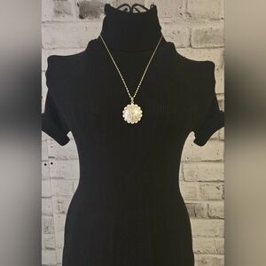18KGP White Gold Plated Filigree Medallion Pendant Necklace